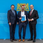 Finanz- und Heimatminister Albert Füracker übergibt Förderbescheide Breitband Nord