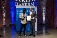 Finanz- und Heimatminister Albert Füracker übergibt „Dialektpreis Jugend“ an Noah Hansen