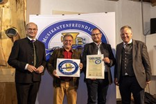 Finanz- und Heimatminister Albert Füracker verleiht Auszeichnung „Musikantenfreundliches Wirtshaus“